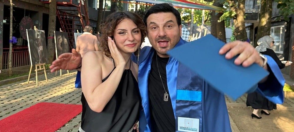 DAVUT GÜLOĞLU CÜBBE GİYDİ, KEP FIRLATTI