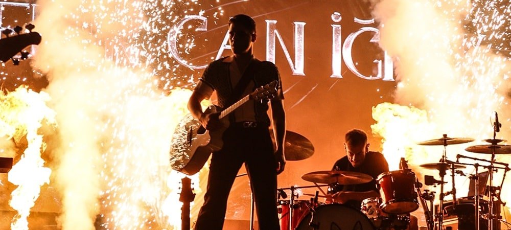 Emir Can İğrek’ten İki Konserde Minik Hayranlarına Sürpriz 