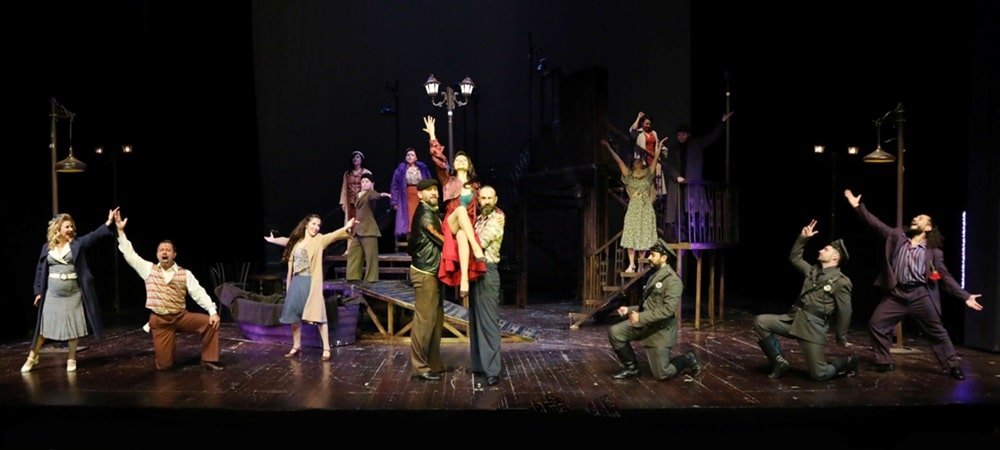 ŞEHRİN TİYATROSU “FOSFORLU CEVRİYE” OYUNUYLA BAHÇELİEVLER’DE